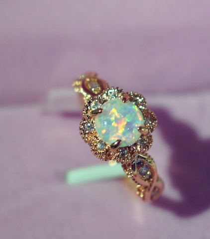 Opel ring European and American couple ring fashion jewelry opal ring