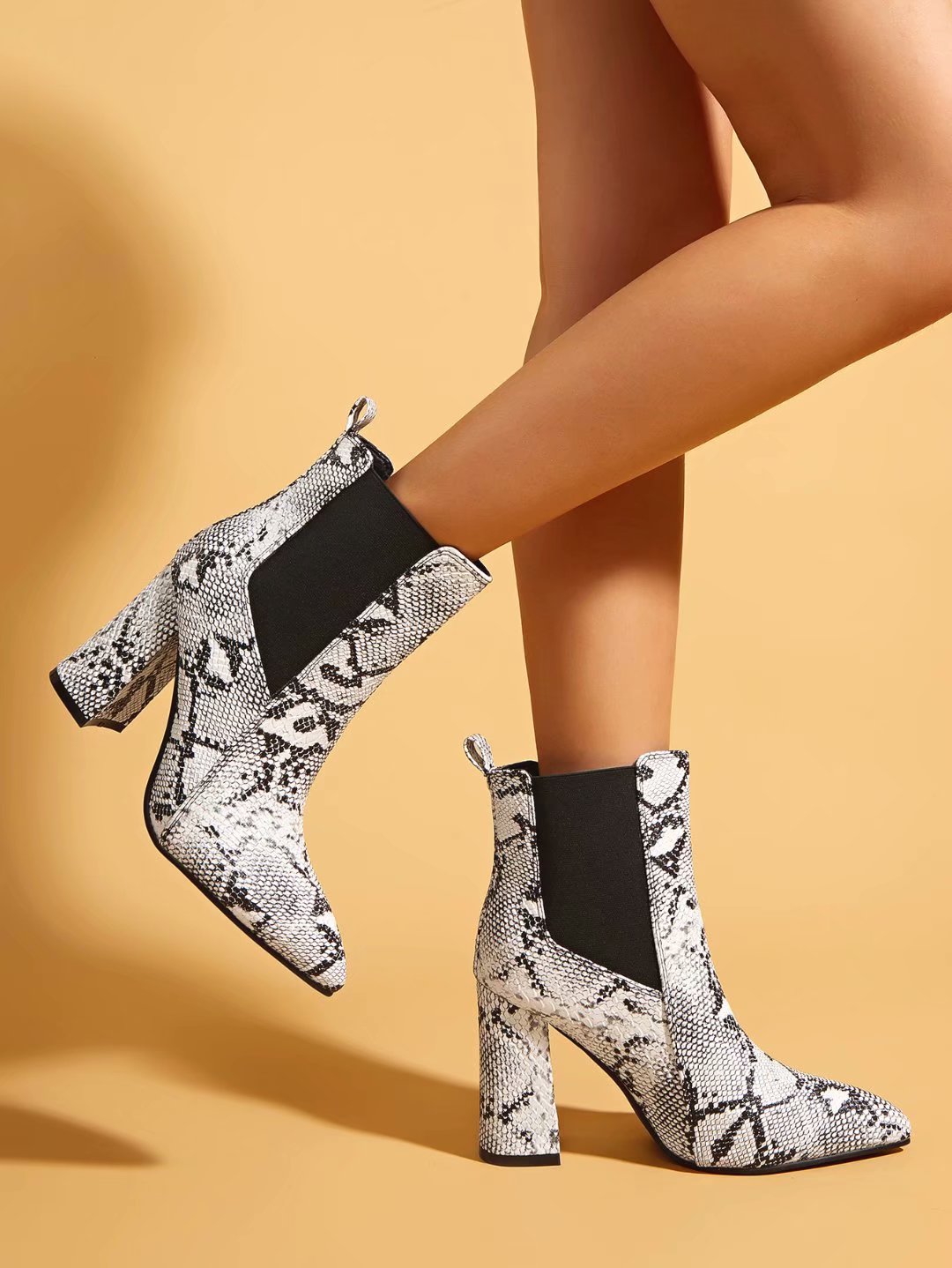 Women's Boots Snake Pattern Sleeve Thick Heel High Heel Pointed Toe